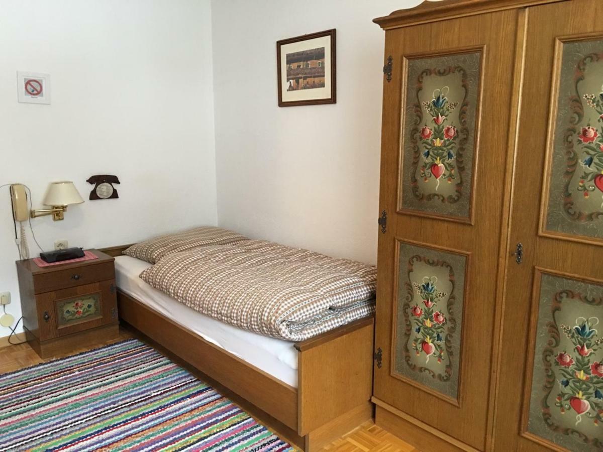 Pension Angelika Петной-ам-Арльберг Экстерьер фото